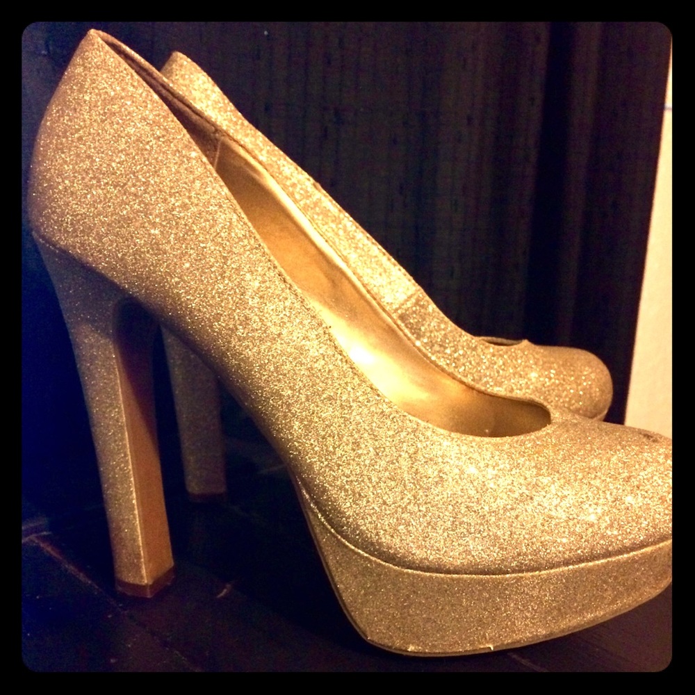 Mossimo Platform Gold Glitter Pumps